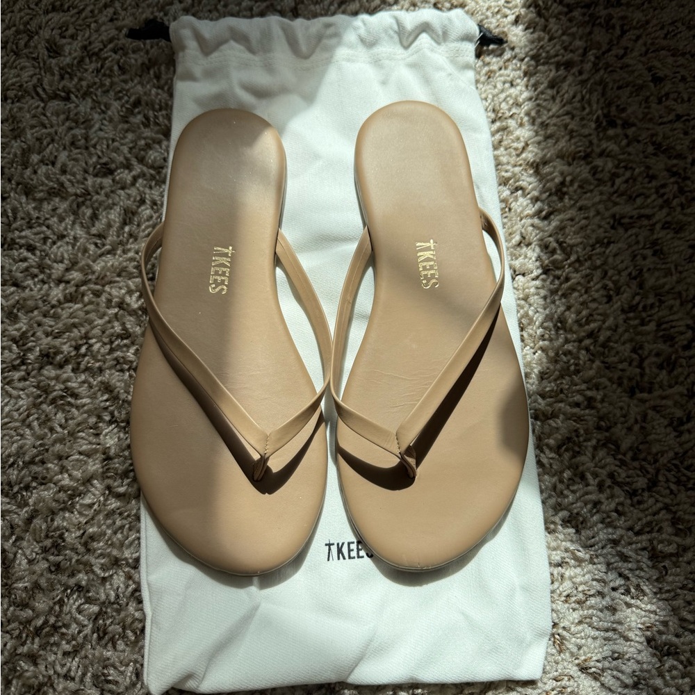 TKEES Women's Beige Sandals